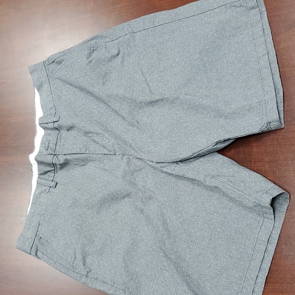 Old Navy shorts polka dot gray white 36 waist stretch - Picture 4 of 13